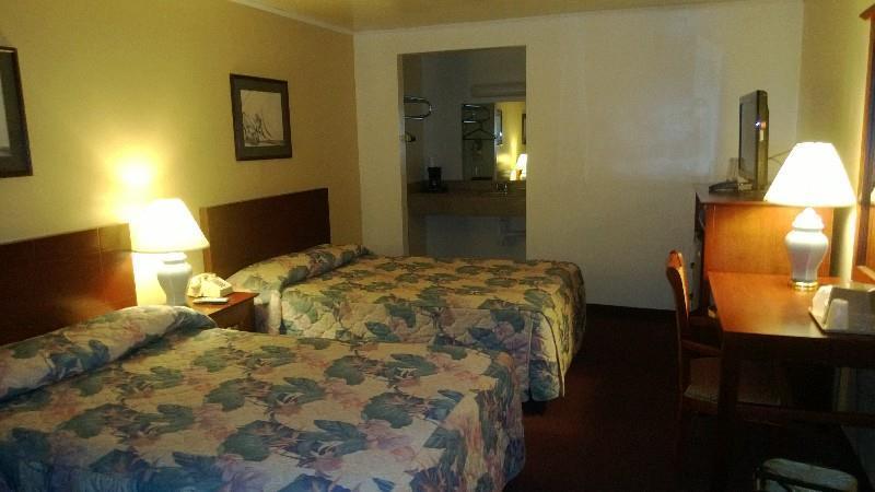 Passport Inn Somers Point - Somers Point Ruang foto